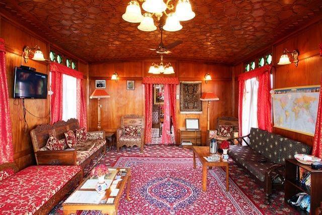 Houseboat Lily Of Nageen Srīnagar Dış mekan fotoğraf